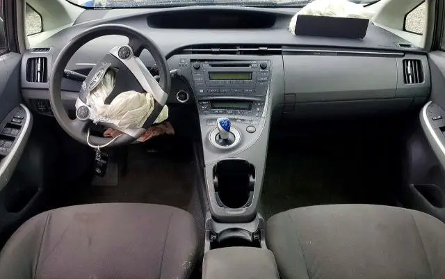2011 TOYOTA PRIUS THREE  