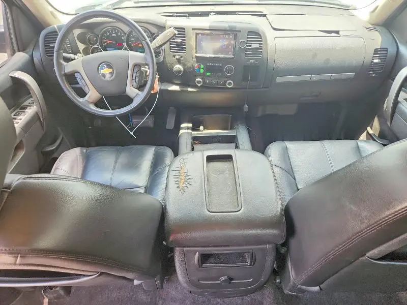 2011 CHEVROLET SILVERADO K1500 LT  