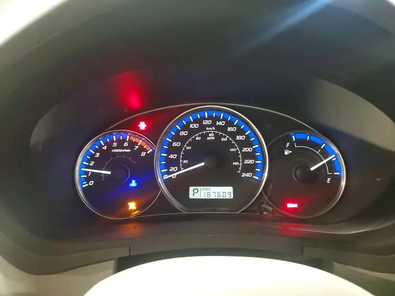 2010 SUBARU FORESTER XS  