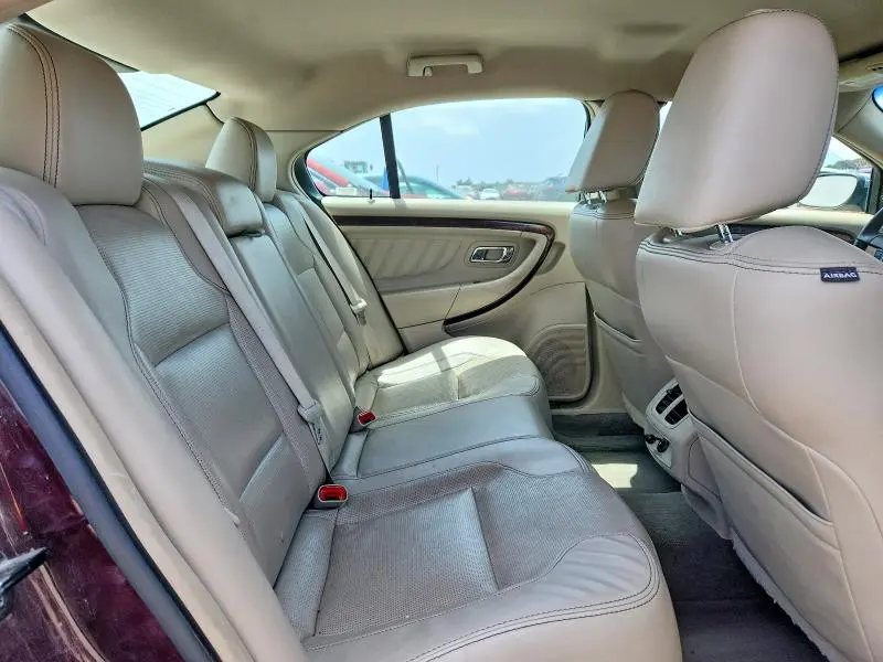 2011 FORD TAURUS LIMITED  