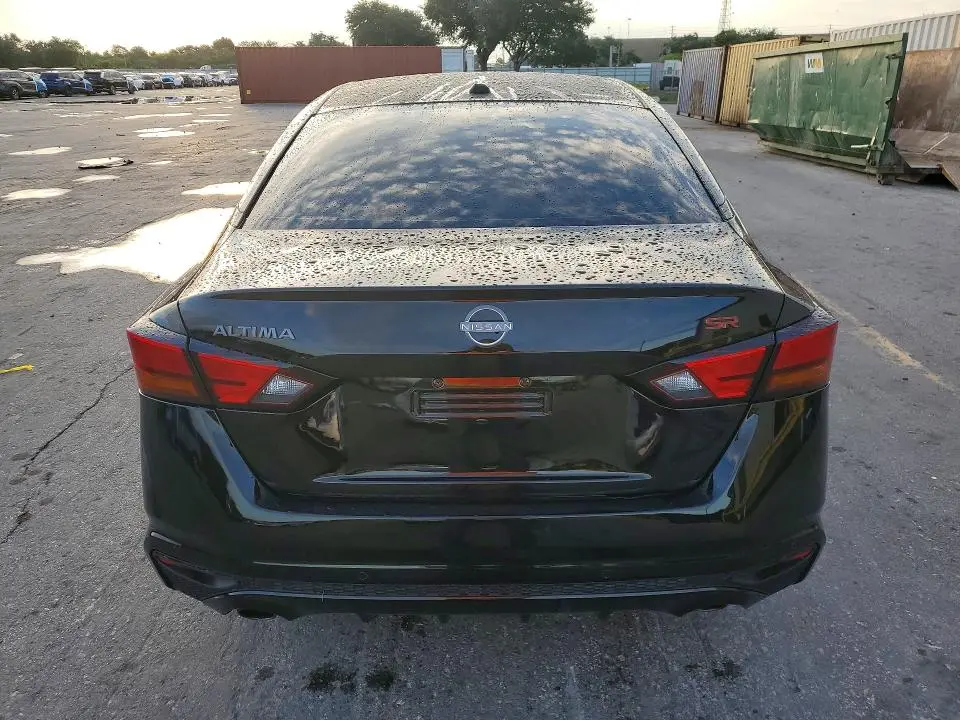 2025 NISSAN ALTIMA SR  