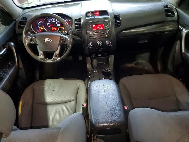 2013 KIA SORENTO LX  