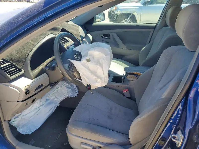 2010 TOYOTA CAMRY LE  