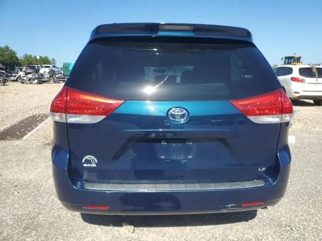 2011 TOYOTA SIENNA LE  