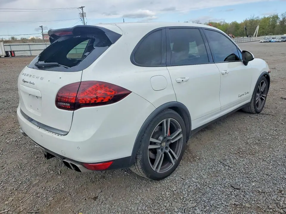 2012 PORSCHE CAYENNE TURBO  
