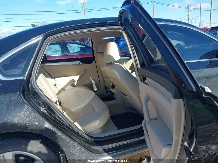 2013 VOLKSWAGEN PASSAT 2.5L SE