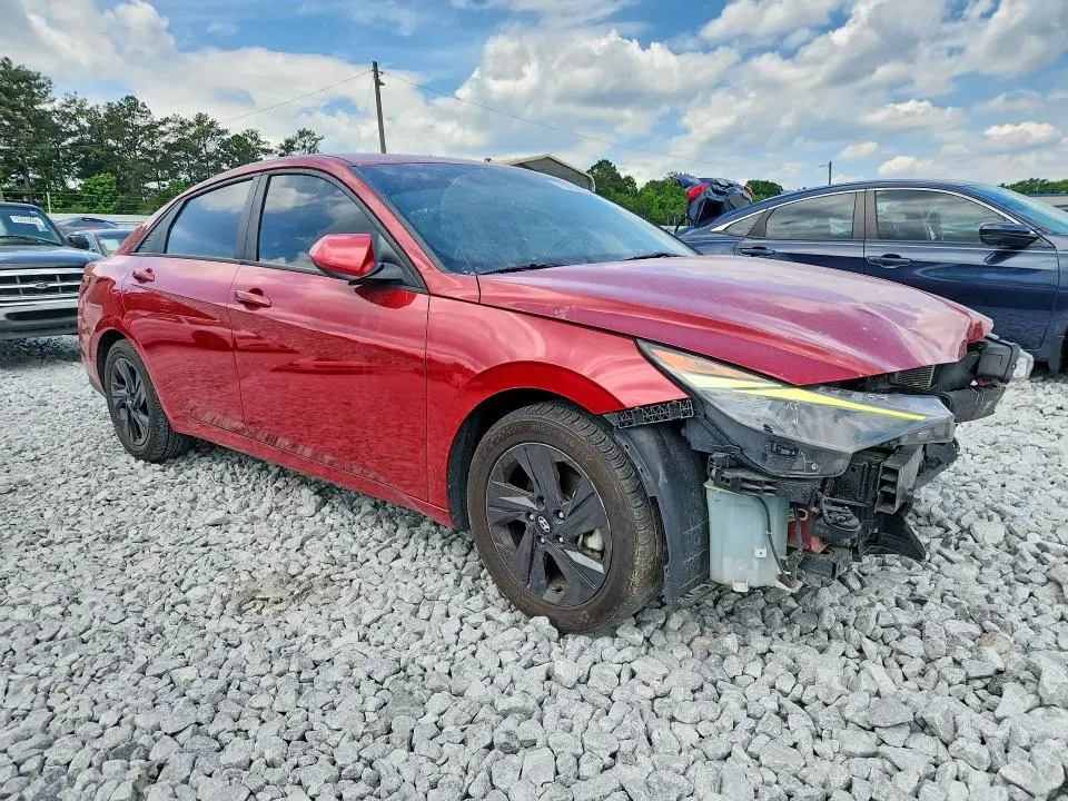 2021 HYUNDAI ELANTRA SEL  