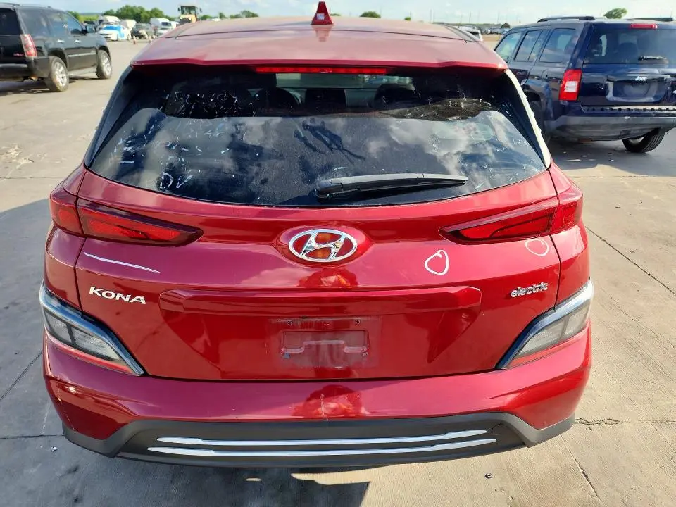 2023 HYUNDAI KONA SE  