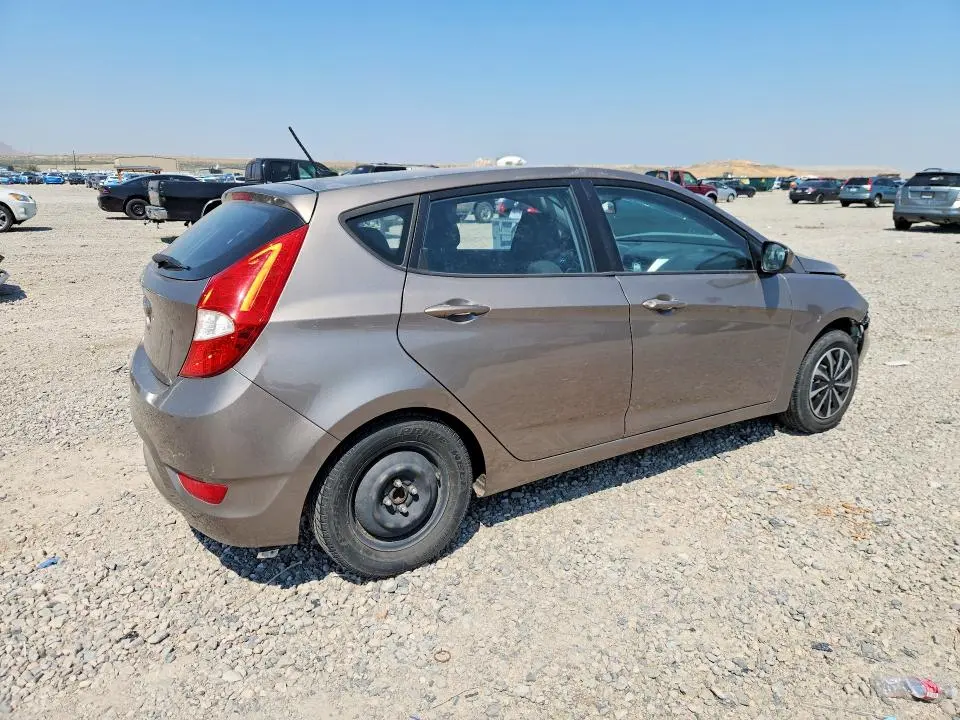 2012 HYUNDAI ACCENT GS  