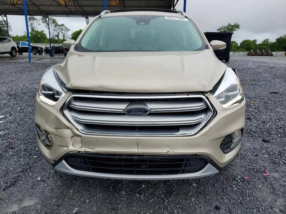 2017 FORD ESCAPE TITANIUM  