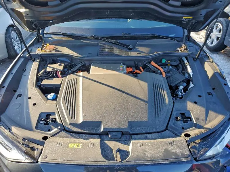 2024 AUDI Q8 E-TRON PREMIUM PLUS  