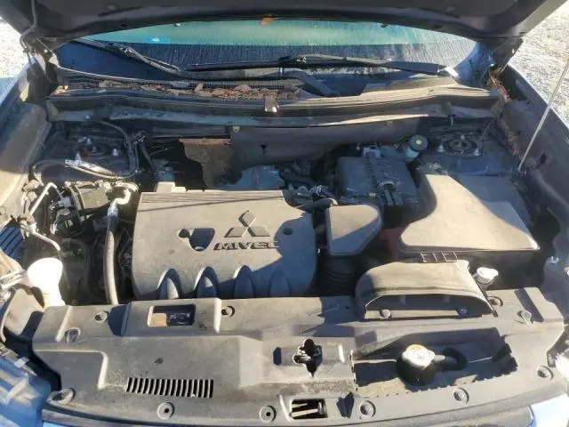 2018 MITSUBISHI OUTLANDER SE