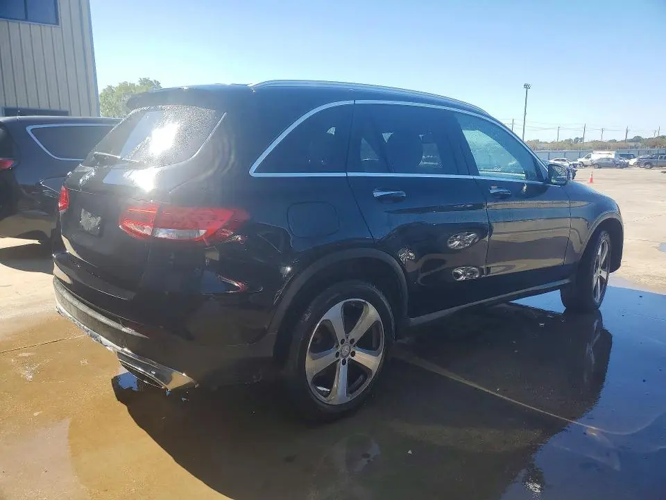 2017 MERCEDES-BENZ GLC 300  