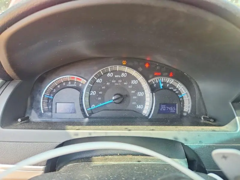 2013 TOYOTA CAMRY SE  