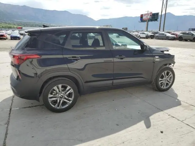 2022 KIA SELTOS LX  