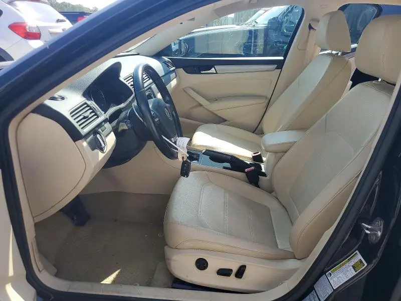 2015 VOLKSWAGEN PASSAT S  