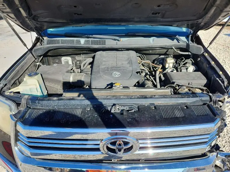 2017 TOYOTA TUNDRA SR5  