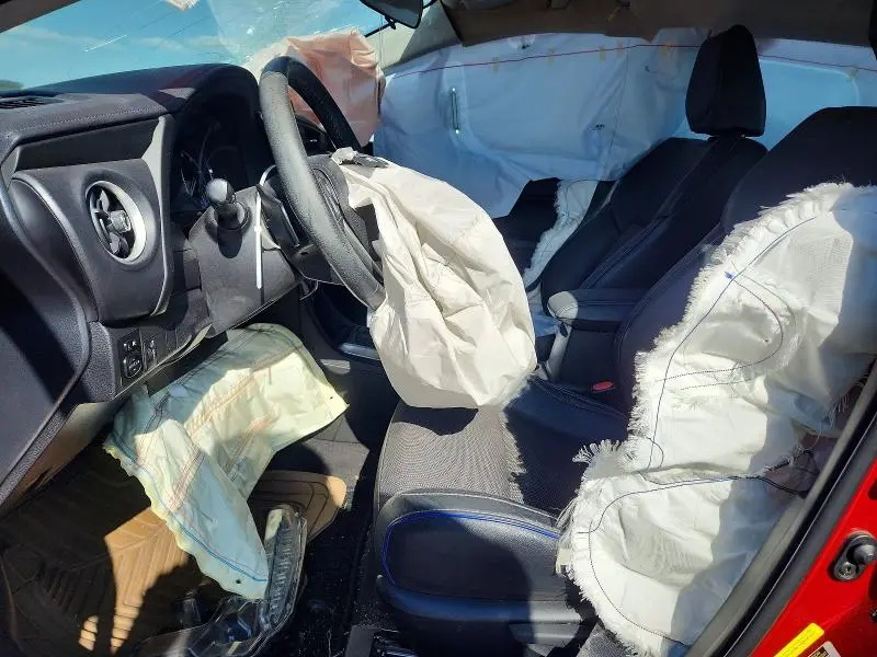2017 TOYOTA COROLLA SE  