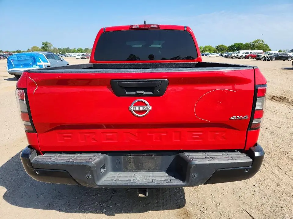 2022 NISSAN FRONTIER S  