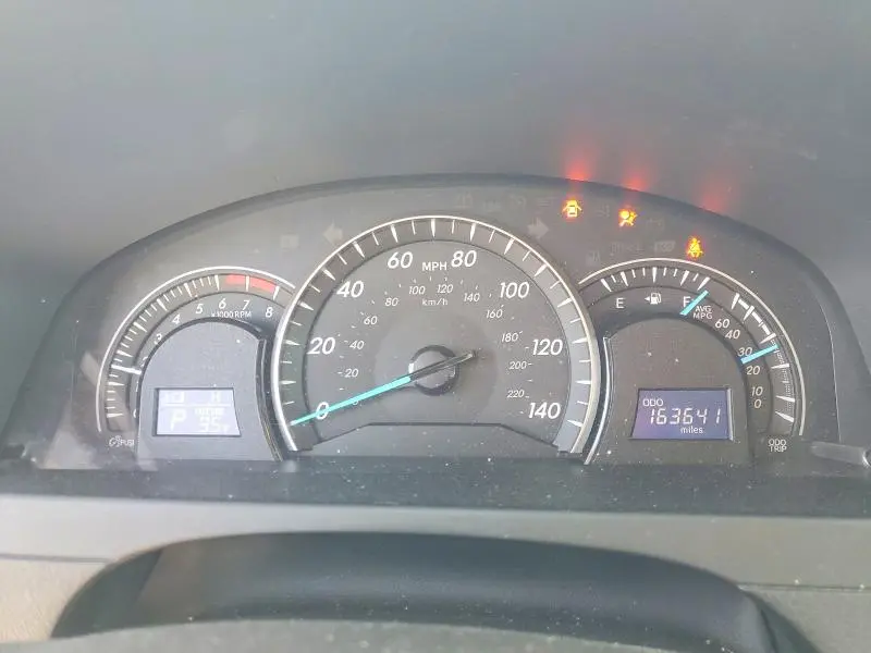 2015 TOYOTA CAMRY DELUXE  