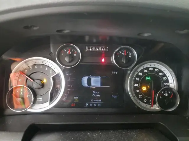 2015 RAM 1500 SLT  