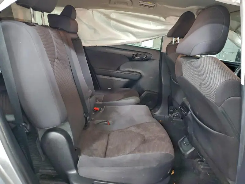 2021 TOYOTA HIGHLANDER L  