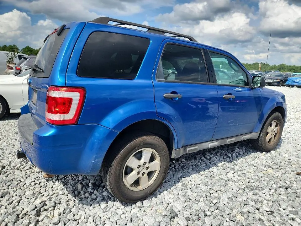 2011 FORD ESCAPE XLT  