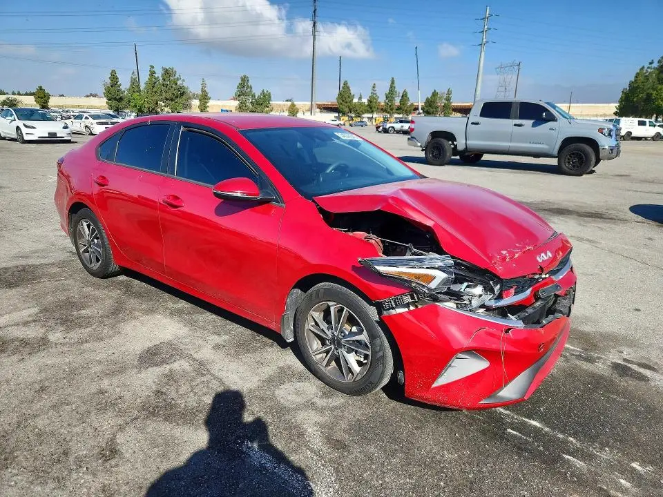2023 KIA FORTE LXS  