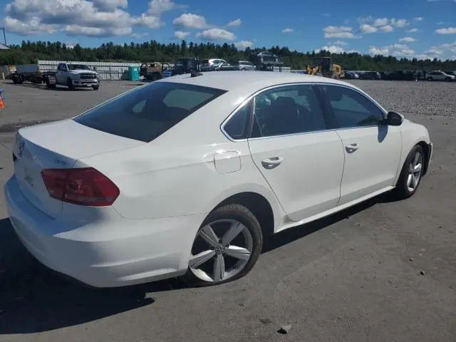 2015 VOLKSWAGEN PASSAT SE  