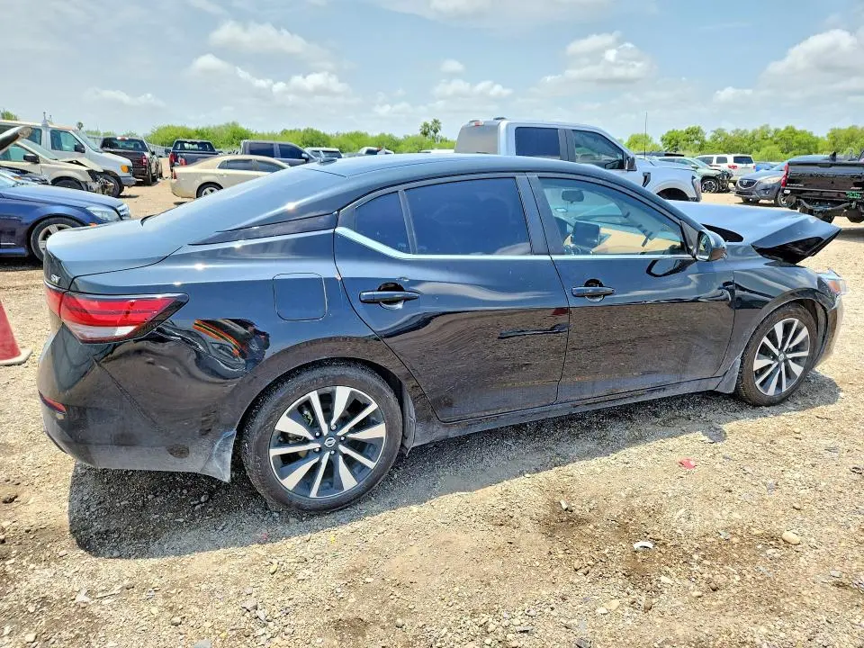 2022 NISSAN SENTRA SV  