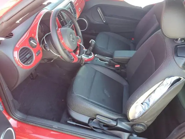 2019 VOLKSWAGEN BEETLE SE  