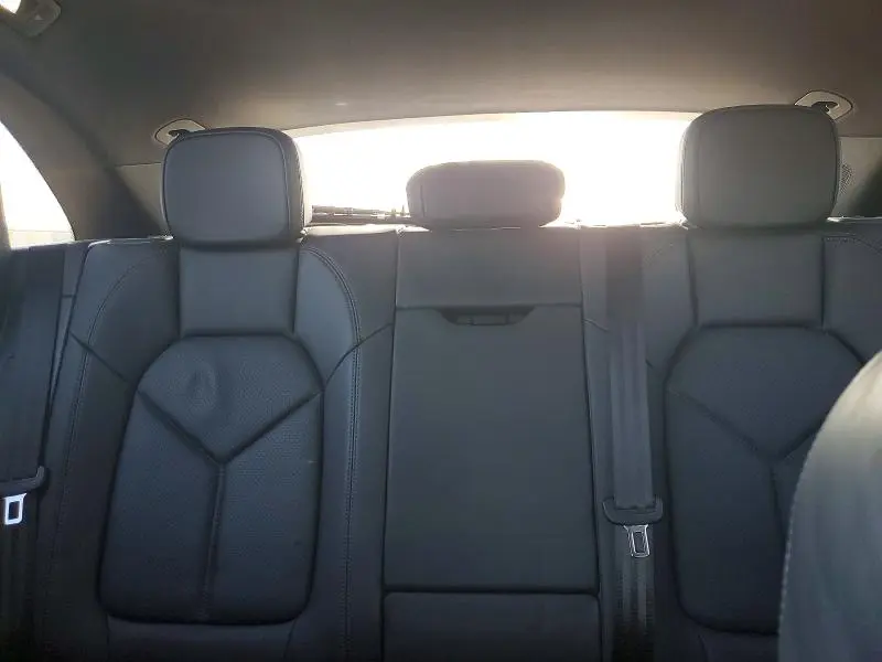2023 PORSCHE MACAN BASE  
