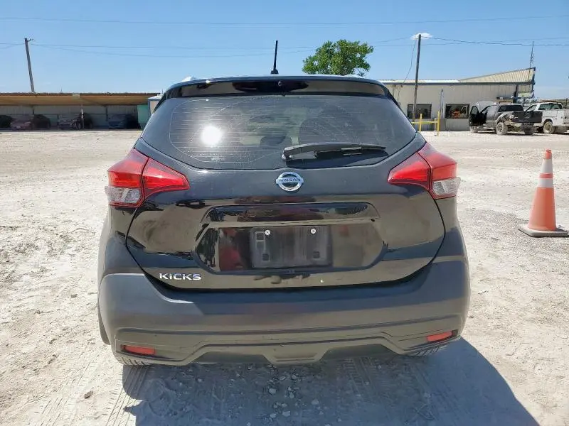 2019 NISSAN KICKS S  