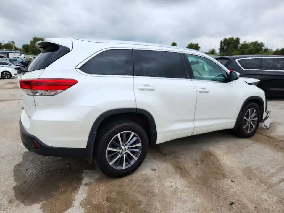 2018 TOYOTA HIGHLANDER XLE  