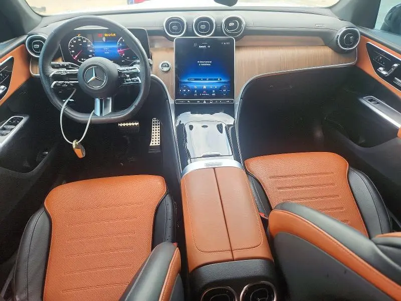 2024 MERCEDES-BENZ GLC 300  
