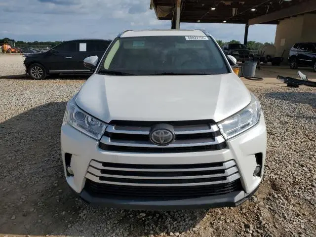 2018 TOYOTA HIGHLANDER SE  