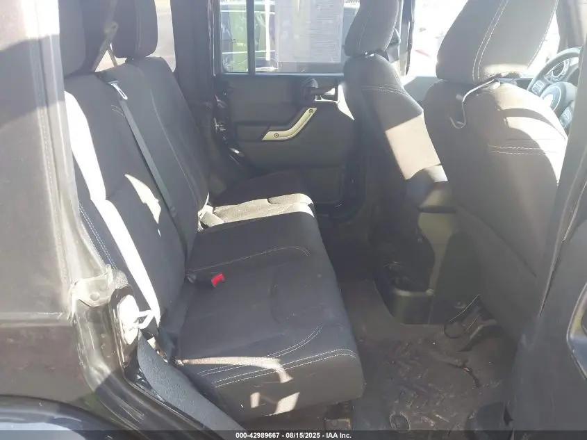 2017 JEEP WRANGLER UNLIMITED SAHARA 4X4