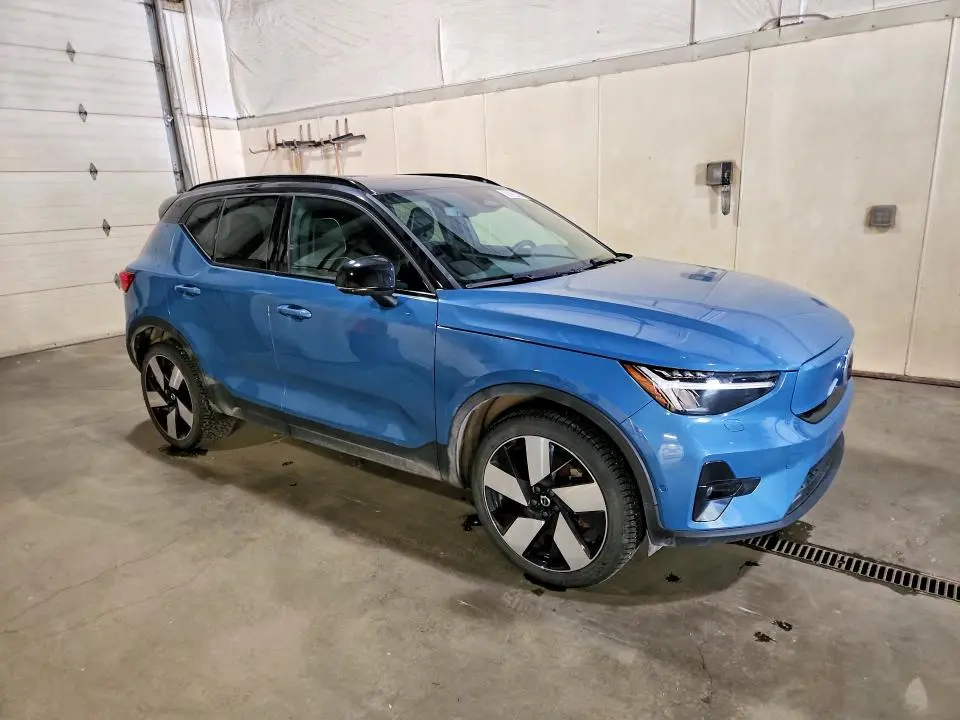 2023 VOLVO XC40 RECHARGE ULTIMATE  
