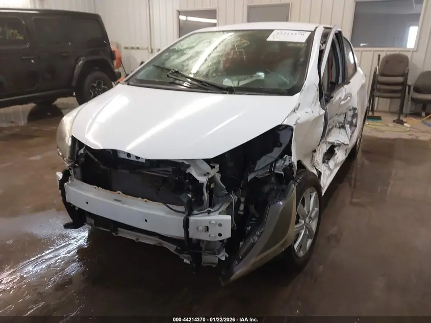 2015 TOYOTA YARIS LE