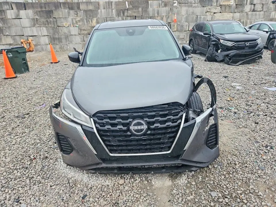 2023 NISSAN KICKS S  
