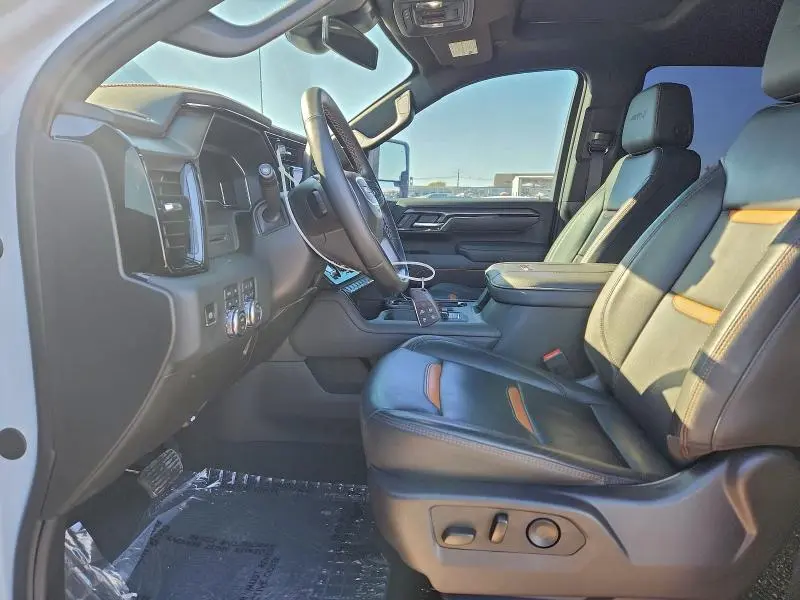 2025 GMC SIERRA K3500 AT4  