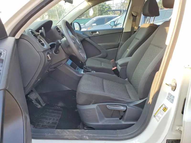 2017 VOLKSWAGEN TIGUAN S  