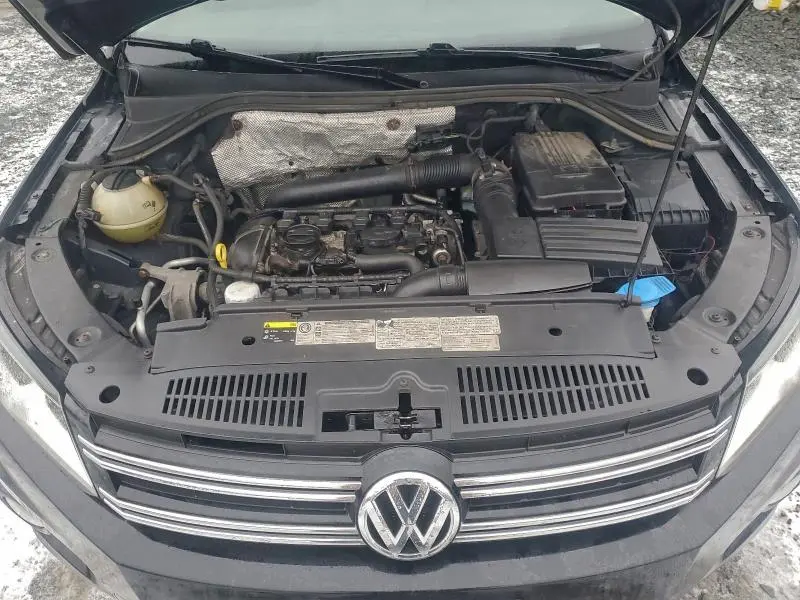 2015 VOLKSWAGEN TIGUAN S  