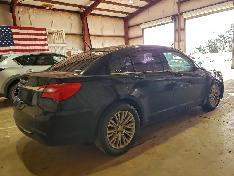 2013 CHRYSLER 200 LX  