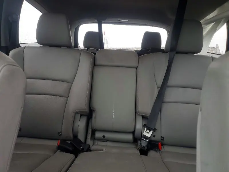 2021 HONDA PILOT SE  