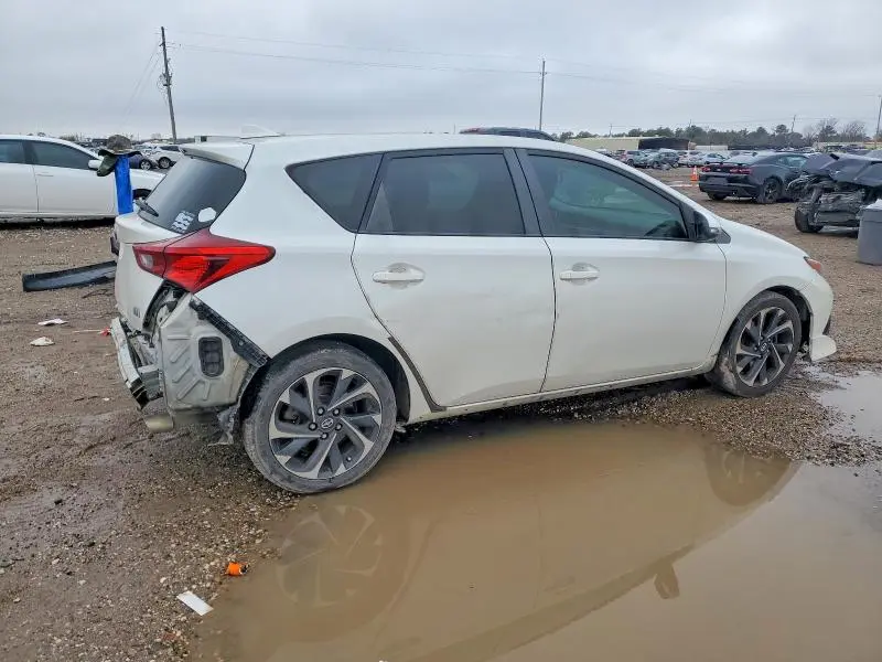 2016 TOYOTA SCION IM   