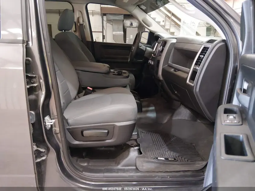 2020 RAM 1500 CLASSIC TRADESMAN  4X4 5'7 BOX