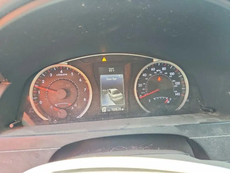 2015 TOYOTA CAMRY SE  