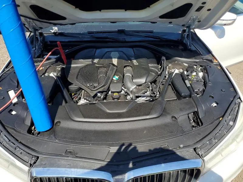 2016 BMW 750 XI  