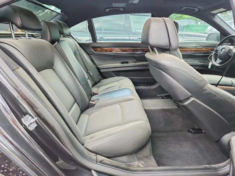 2013 BMW 750 LXI  